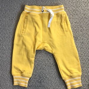 Hanna Andersson yellow sweatpants. NWOT